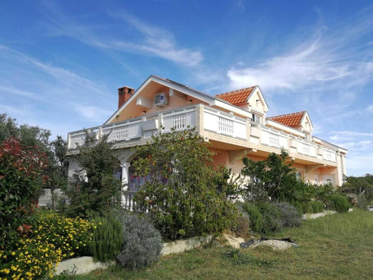 Villa Flora Maris Apartments Privlaka  Eksteriør bilde
