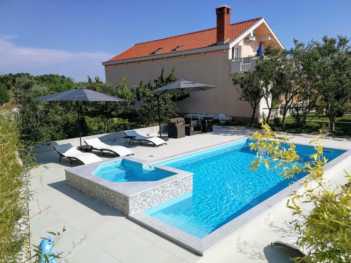 Villa Flora Maris Apartments Privlaka  Eksteriør bilde